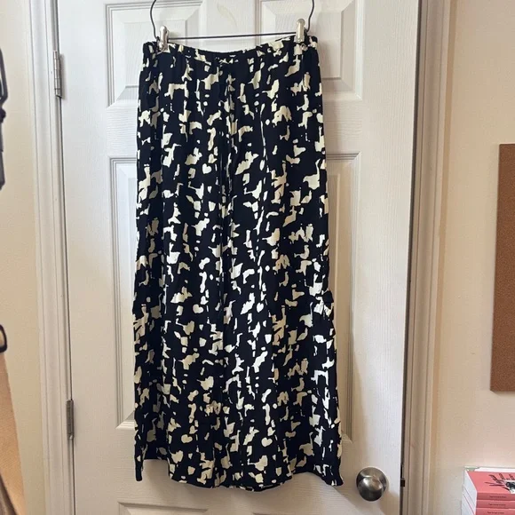 Zara Viscose Black and Cream Maxi Skirt - Picture 5 of 5
